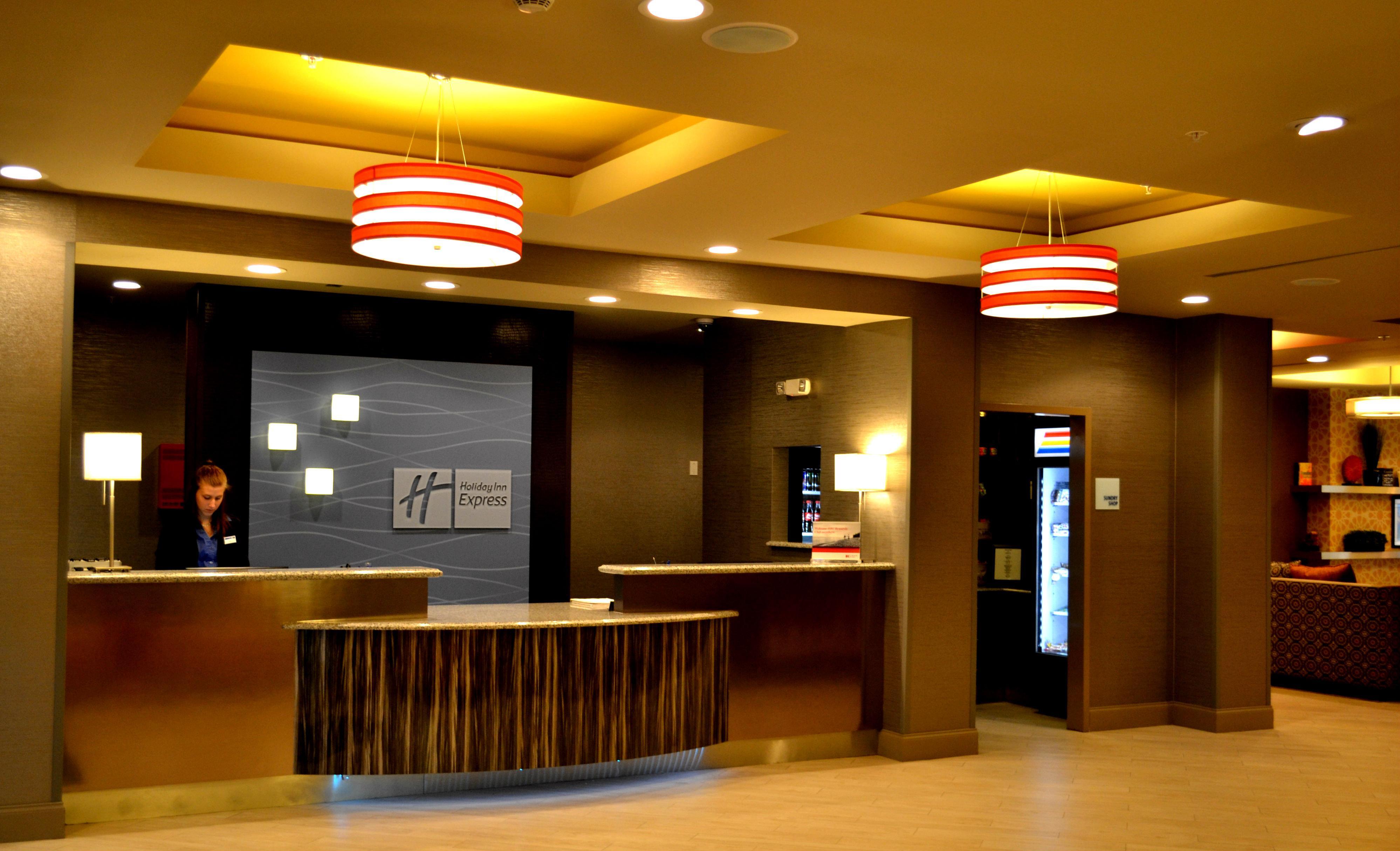Holiday Inn Express Covington-Madisonville By Ihg Exterior foto