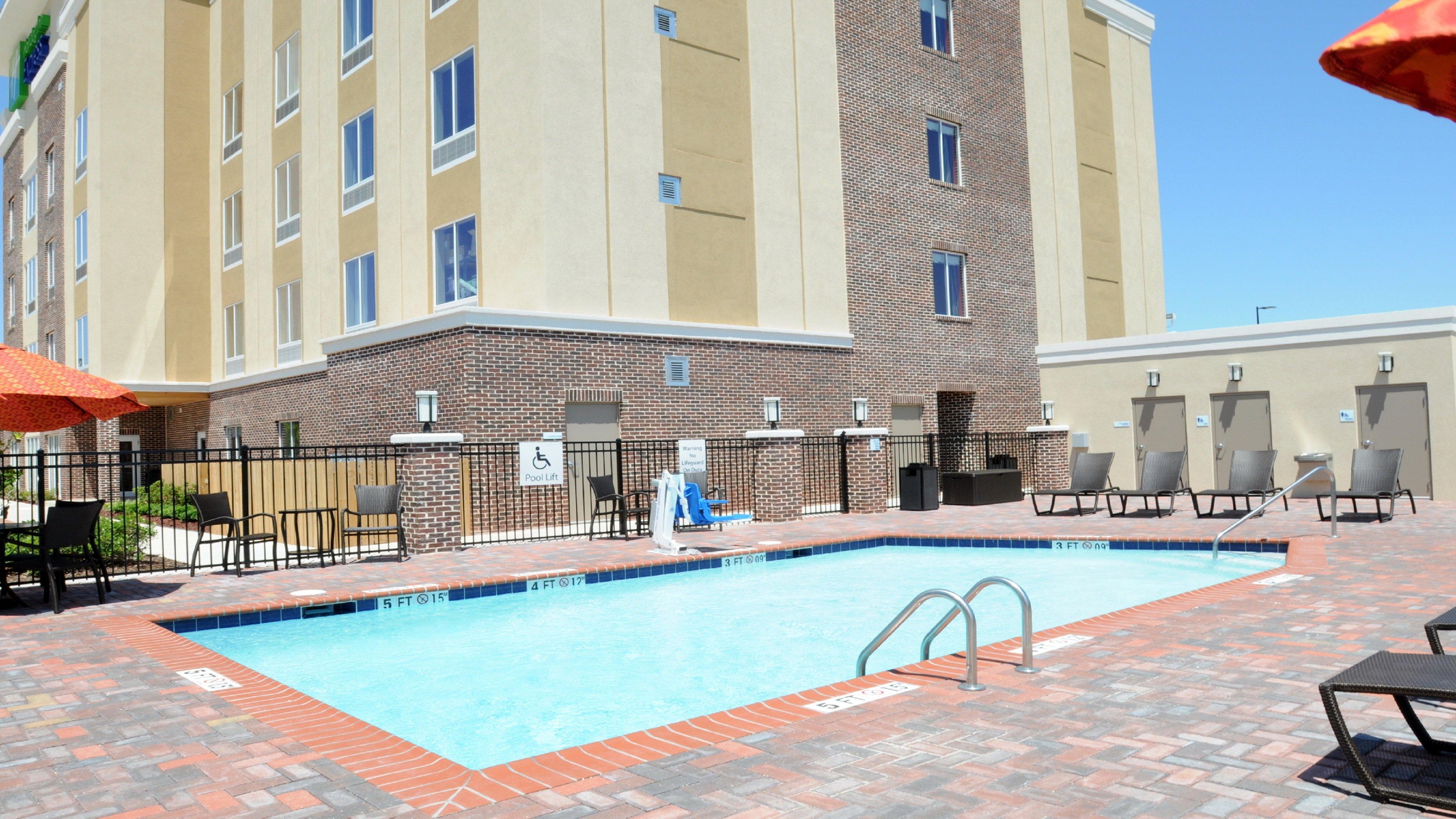 Holiday Inn Express Covington-Madisonville By Ihg Exterior foto