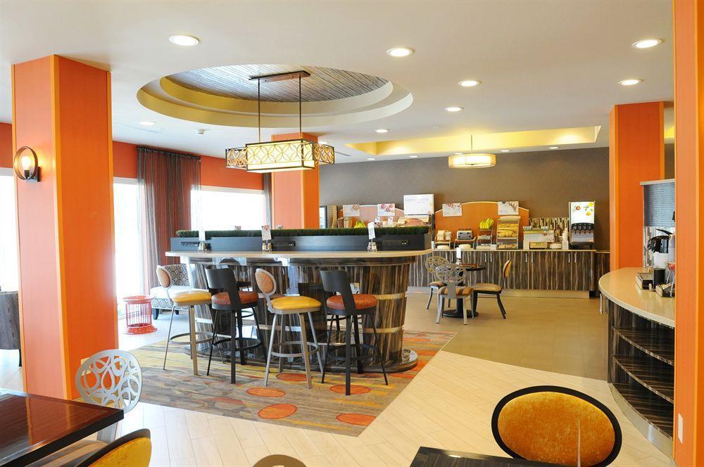 Holiday Inn Express Covington-Madisonville By Ihg Exterior foto