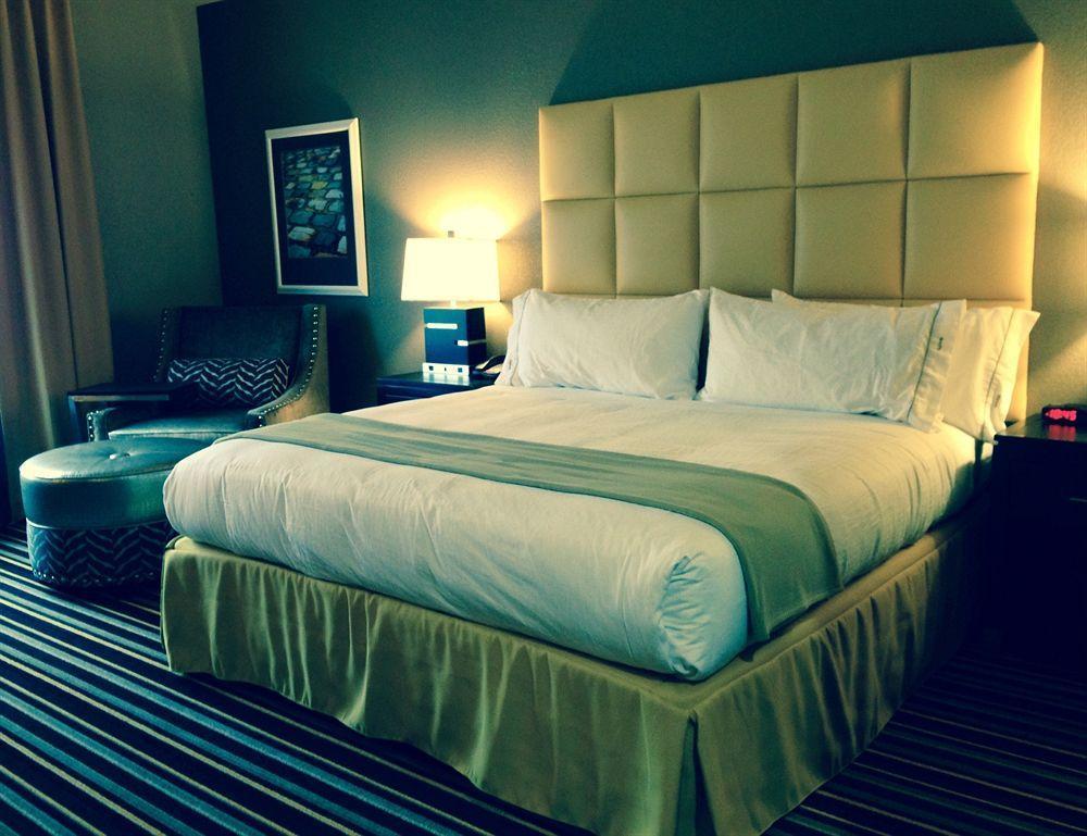 Holiday Inn Express Covington-Madisonville By Ihg Exterior foto